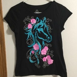 Horse with Roses T-shirt